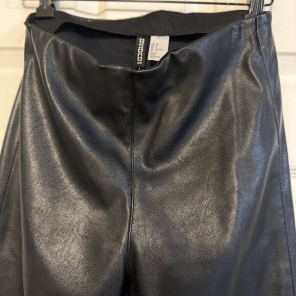 H&M Divided Black Faux Leather Leggings – Size 8, EUC, Pull-On Style - Picture 4 of 4